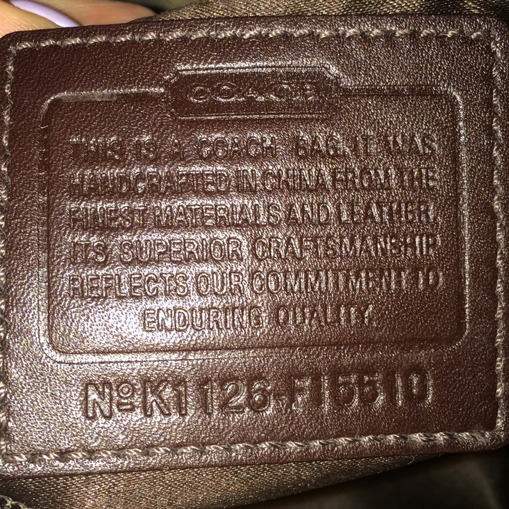 Authentic COACH bag.  Medium size. Very spacious. - Picture 5 of 8